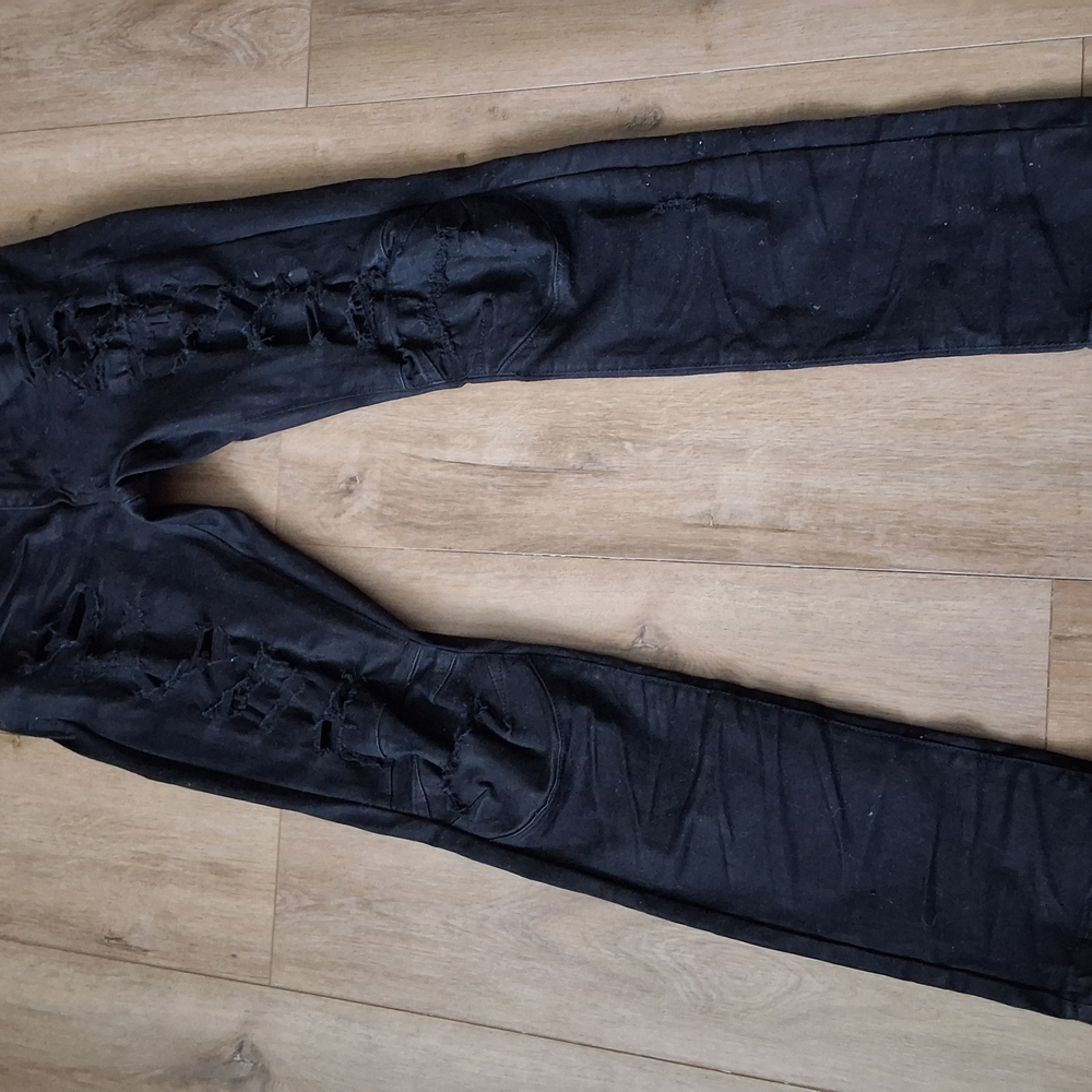 Black Distressed Jeans
